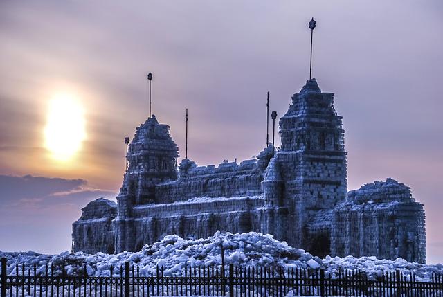冰雕、城堡，冬季的哈尔滨美得像童话