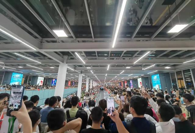 深圳人欢迎“孟晚舟回家”的方式，太有爱了