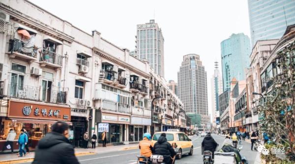 上海商圈往事，道尽全球出圈雄心，但南京路居然缺人，淮海路错在太高雅……