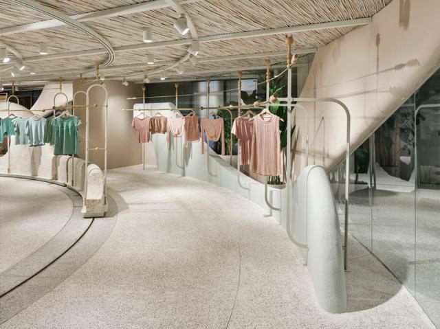 服装店也是品牌展厅，时尚陈列设计新趋势