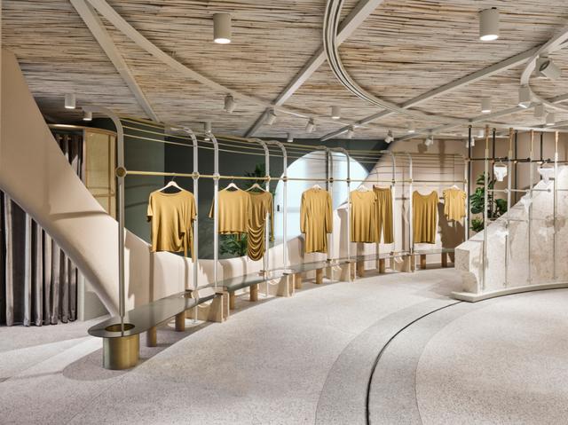 服装店也是品牌展厅，时尚陈列设计新趋势