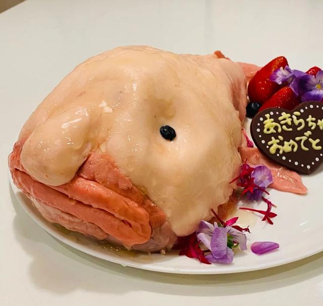 把隔壁小孩都吓哭？日本妈妈做的奇葩生日蛋糕，网友：看完一时我也说不上话…