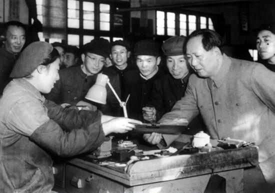 毛泽东六十大寿，警卫员蒸6个寿桃，主席：下次可不能这么铺张了