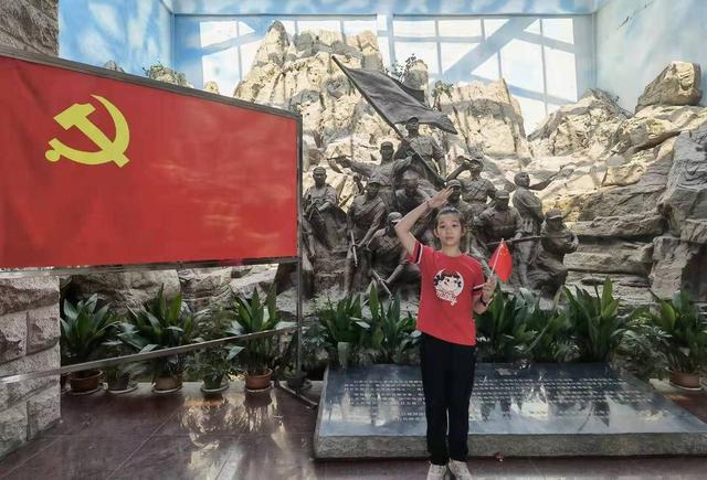 最爱那抹“中国红”！国庆长假，中小学生用自己的方式告白“我的国”