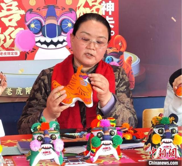 中国西北女性花式创业就业 数字经济激活深闺“她力量”