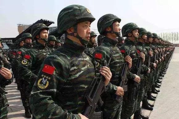 今天八一，10首出塞诗词，致敬所有的中国军人