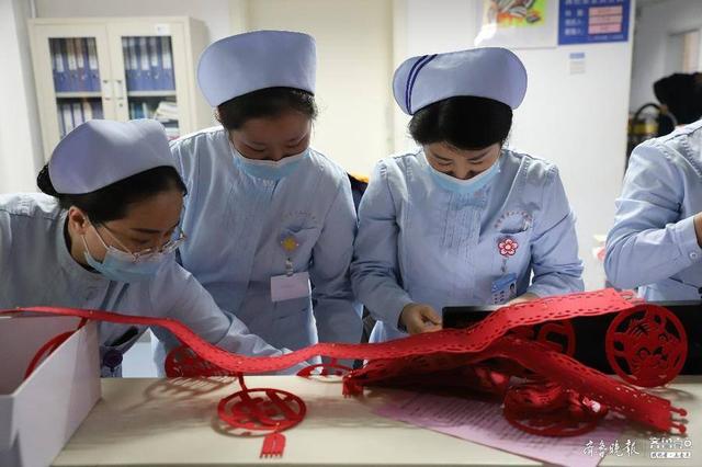 康复医学科病房里饺子飘香，济宁市二院患者这样过节心里暖